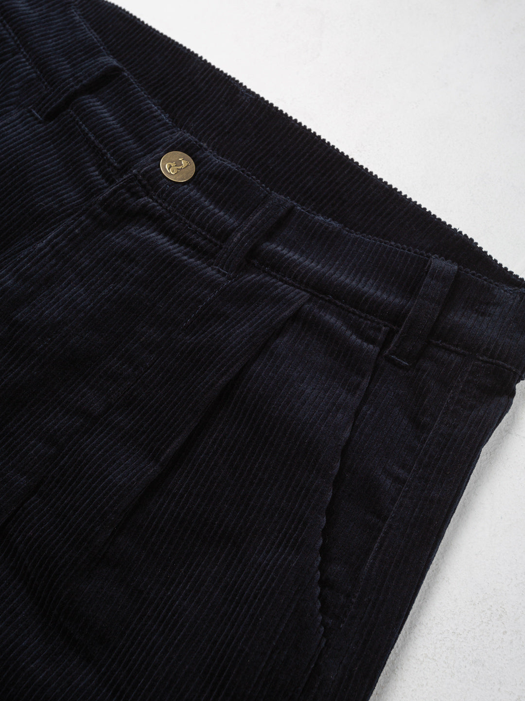 Gridline Pleated Corduroy Trousers